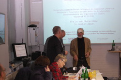 Prof. Dr. Ralf Pieper (Bergische Universität) zum Start des Kolloquiums mit Dr. Joachim Larisch und Prof. Dr. med. Rainer Müller von der Universität Bremen (v.l.n.r.).